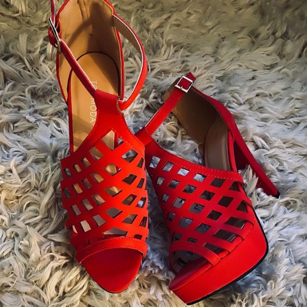 Shoes - Picture 2 of 2